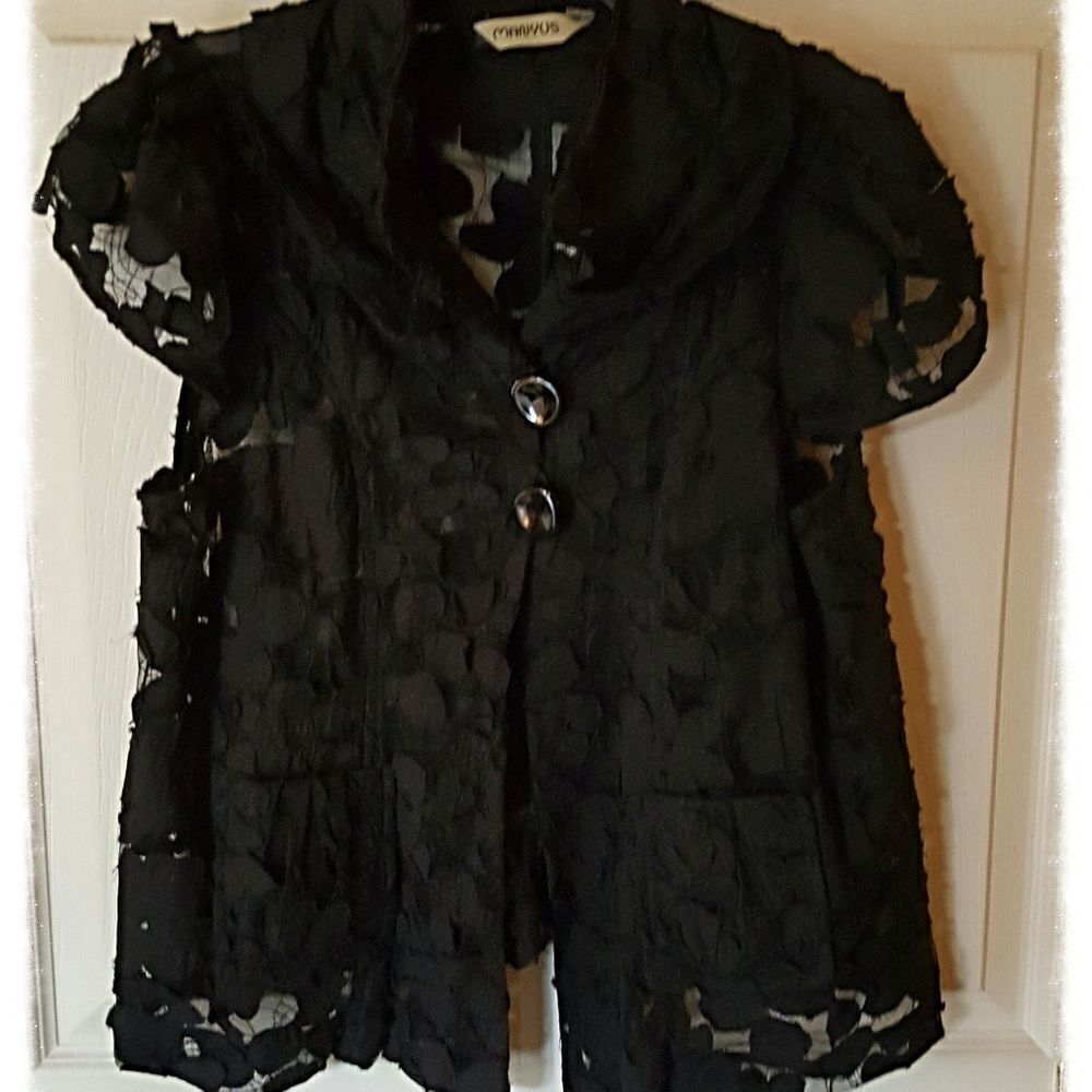 🍸HOST PICK🍸BLACK LACE OVERLAY CROP JACKET